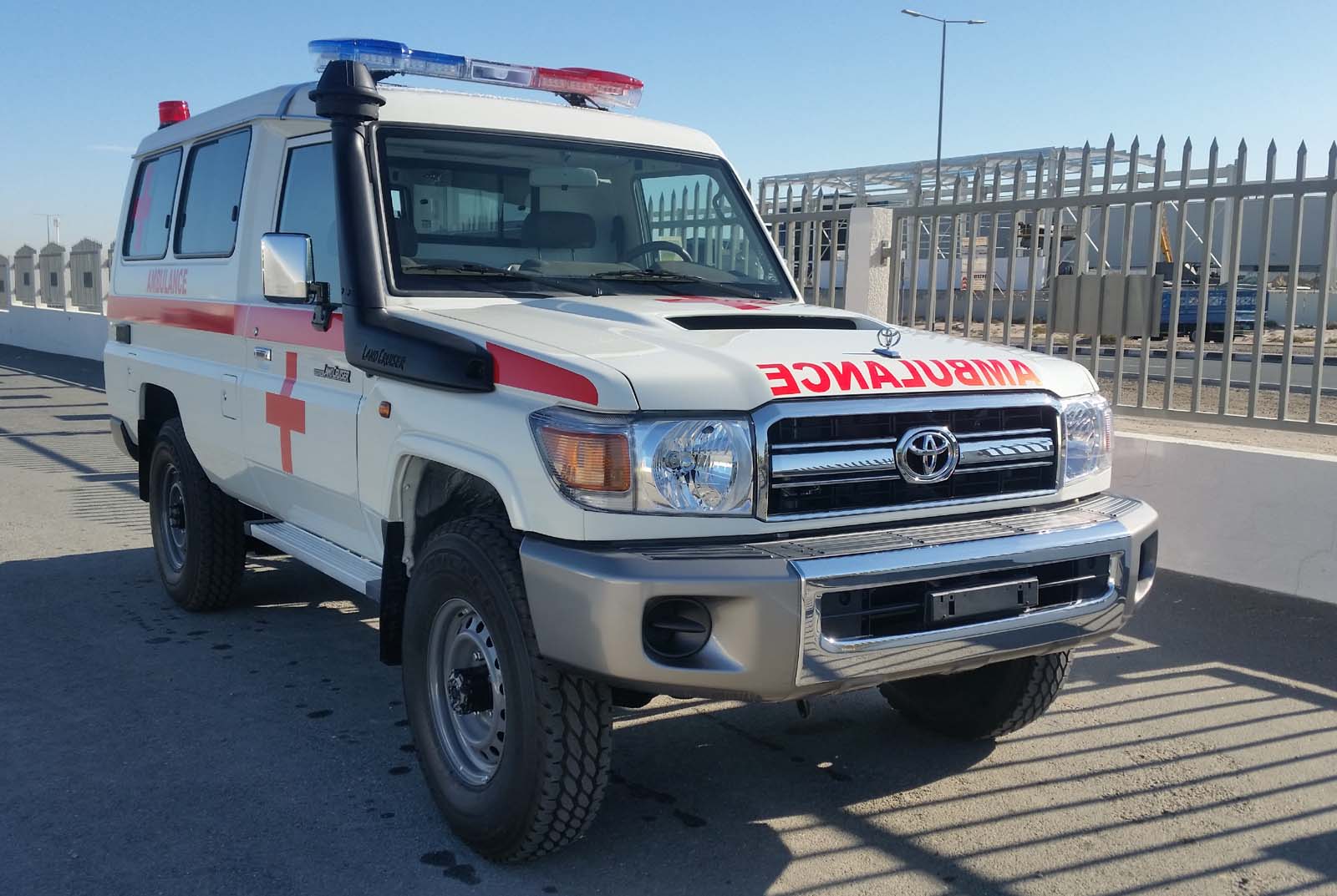 Toyota Land Cruiser HZJ78 Ambulance 4X4 - Afritrac